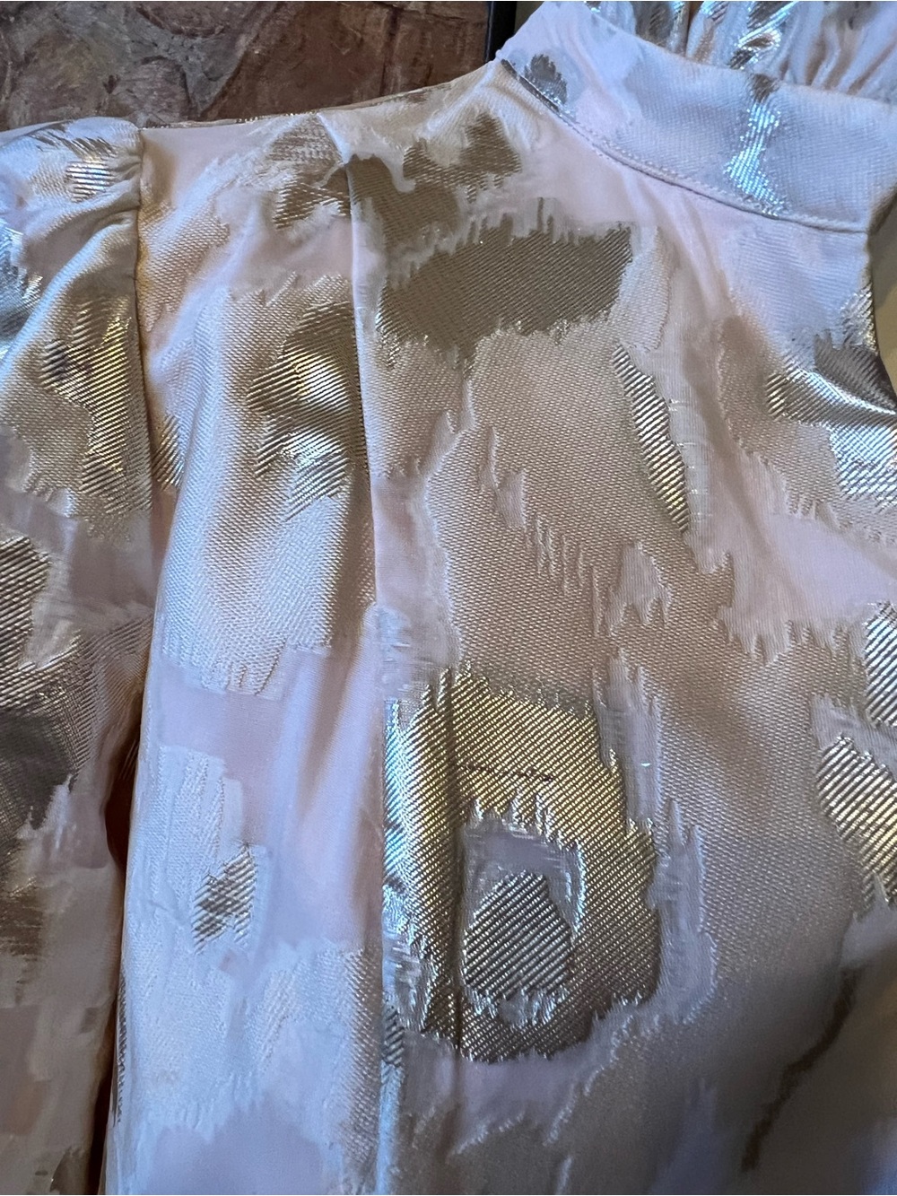Tucker buck sz L Women’s cram gold Metallic Floral Satin Tunic Dress - Picture 13 of 14